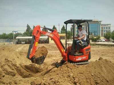 金鼎立小型液压挖掘机 工程建设与养护管理的得力助手